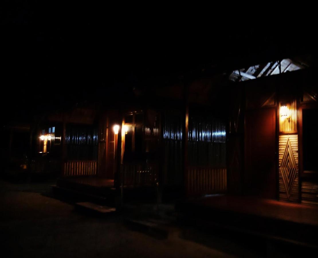Aldejus Homestay Yennanas Besir Exterior photo