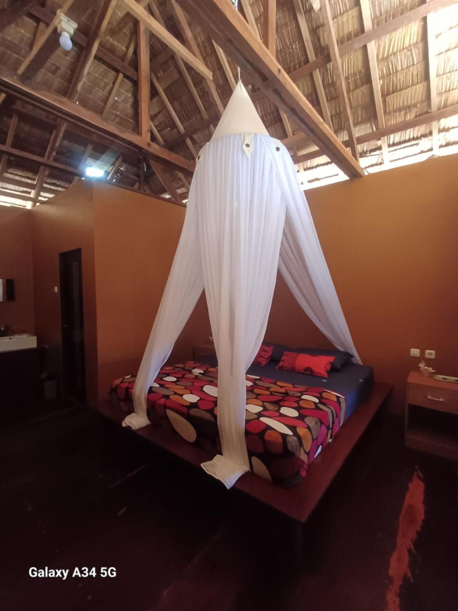 Aldejus Homestay Yennanas Besir Exterior photo